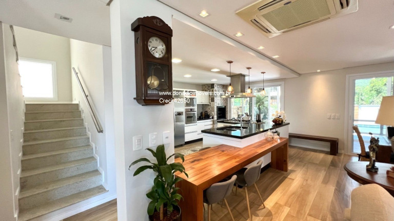 Imagem Casa com 4 Quartos à Venda, 301 m² em Santo Antônio De Lisboa - Florianópolis