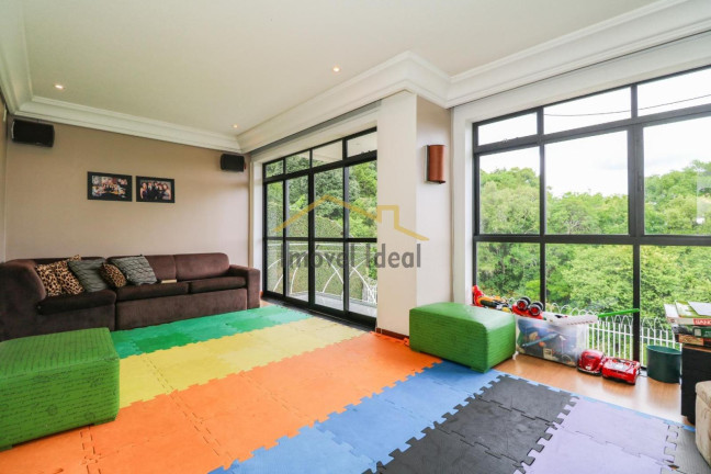 Imagem Casa com 6 Quartos à Venda, 684 m² em Santo Inácio - Curitiba Imagem Casa com 6 Quartos à Venda, 684 m² em Santo Inácio - Curitiba