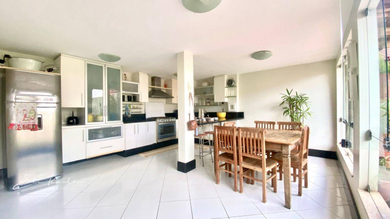 Imagem Casa com 3 Quartos à Venda, 300 m² em Santa Mônica - Colatina