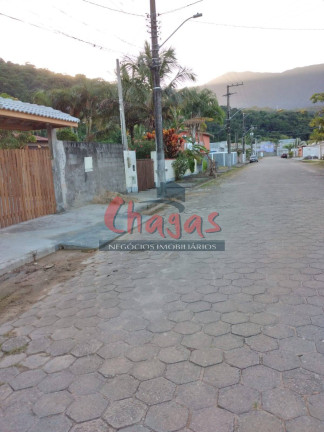 Imagem Casa com 8 Quartos à Venda, 75 m² em Massaguaçu - Caraguatatuba Imagem Casa com 8 Quartos à Venda, 75 m² em Massaguaçu - Caraguatatuba
