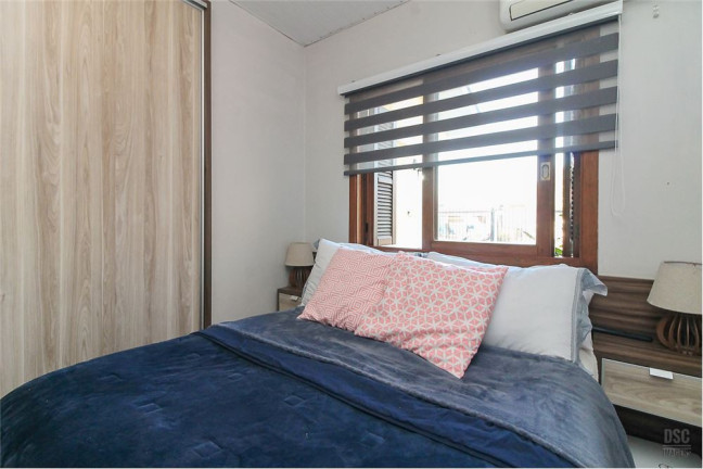 Imagem Casa com 3 Quartos à Venda, em Hípica - Porto Alegre Imagem Casa com 3 Quartos à Venda, em Hípica - Porto Alegre