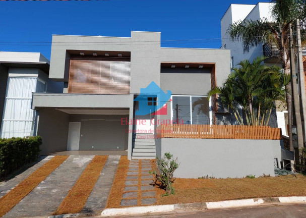 Casa de Condomínio à Venda, 360 m² em Pinheirinho - Vinhedo