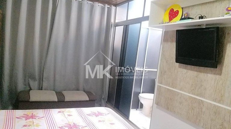 Imagem Sobrado com 5 Quartos à Venda, 270 m² em Uberaba - Curitiba Imagem Sobrado com 5 Quartos à Venda, 270 m² em Uberaba - Curitiba