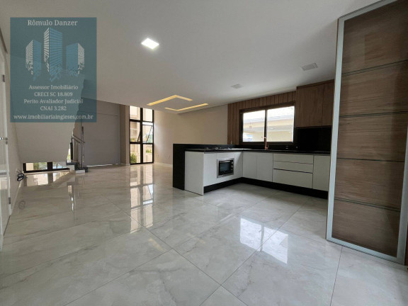 Imagem Casa com 4 Quartos à Venda, 375 m² em São João Do Rio Vermelho - Florianópolis Imagem Casa com 4 Quartos à Venda, 375 m² em São João Do Rio Vermelho - Florianópolis