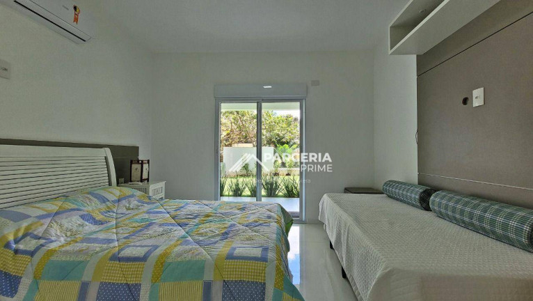 Imagem Casa com 5 Quartos à Venda, 395 m² em Riviera Módulo 18 - Bertioga Imagem Casa com 5 Quartos à Venda, 395 m² em Riviera Módulo 18 - Bertioga