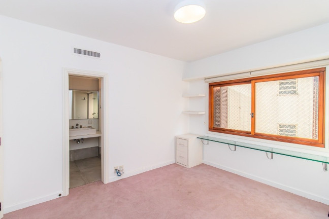 Imagem Apartamento com 3 Quartos à Venda, 309 m² em Auxiliadora - Porto Alegre Imagem Apartamento com 3 Quartos à Venda, 309 m² em Auxiliadora - Porto Alegre