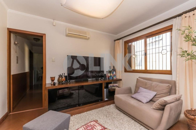Imagem Casa com 3 Quartos à Venda, 185 m² em Chácara Das Pedras - Porto Alegre