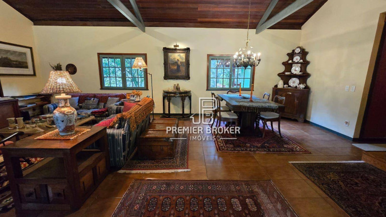 Imagem Casa com 4 Quartos à Venda, 226 m² em Bom Retiro - Teresópolis Imagem Casa com 4 Quartos à Venda, 226 m² em Bom Retiro - Teresópolis