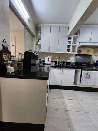 Imagem Apartamento com 3 Quartos à Venda, 220 m² em Centro - Balneário Camboriú Imagem Apartamento com 3 Quartos à Venda, 220 m² em Centro - Balneário Camboriú
