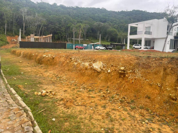 Imagem Terreno à Venda, 757 m² em Ariribá - Balneário Camboriú Imagem Terreno à Venda, 757 m² em Ariribá - Balneário Camboriú