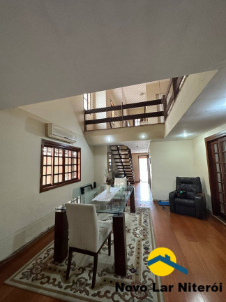 Imagem Casa com 3 Quartos à Venda, 302 m² em Piratininga - Niterói