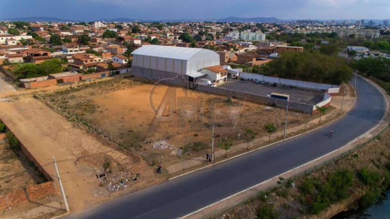 Imagem Terreno à Venda, 4.163 m² em Alice Maia - Montes Claros Imagem Terreno à Venda, 4.163 m² em Alice Maia - Montes Claros