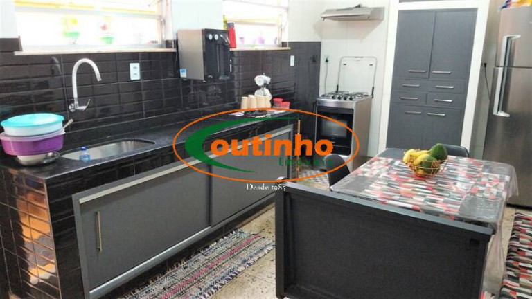 Imagem Casa com 4 Quartos à Venda, 247 m² em Andaraí - Rio De Janeiro Imagem Casa com 4 Quartos à Venda, 247 m² em Andaraí - Rio De Janeiro