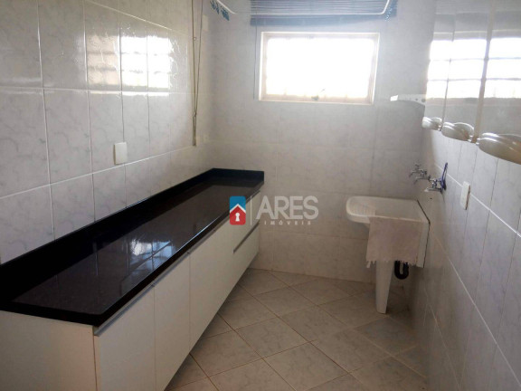 Imagem Casa com 3 Quartos à Venda, 223 m² em São Luiz - Americana