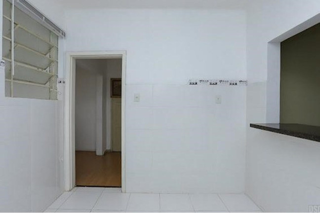 Imagem Imóvel com 2 Quartos à Venda,  em Petrópolis - Porto Alegre