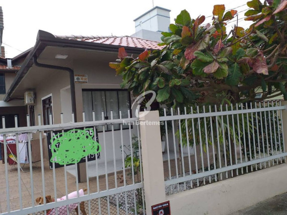Casa com 3 Quartos para Temporada,  em Canto Grande - Bombinhas