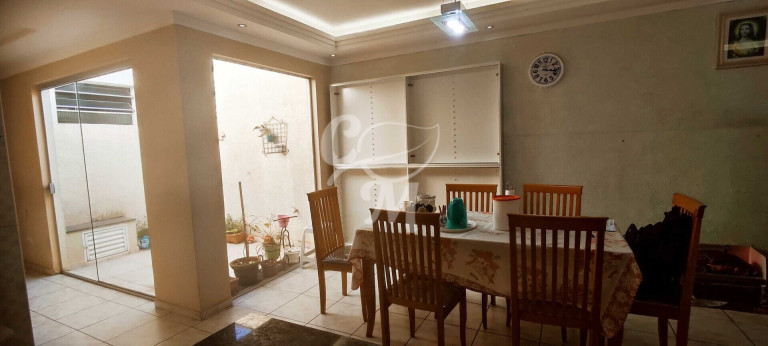 Imagem Casa com 3 Quartos à Venda, 211 m² em Horto Santo Antonio - Jundiaí