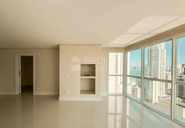 Imagem Apartamento com 3 Quartos à Venda, 114 m² em Centro - Balneário Camboriú Imagem Apartamento com 3 Quartos à Venda, 114 m² em Centro - Balneário Camboriú