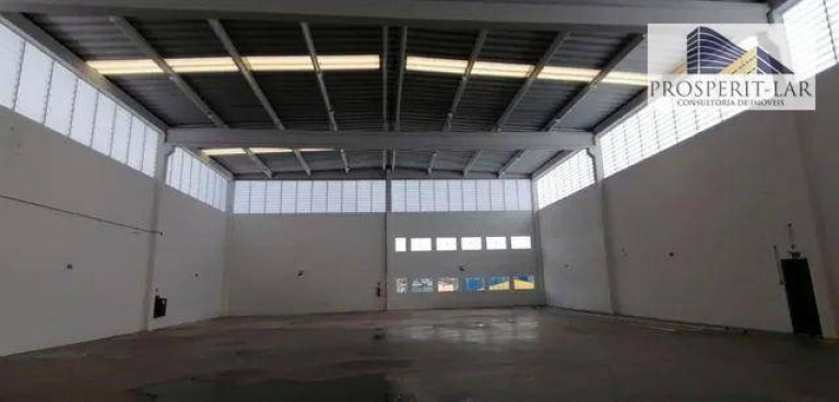 Galpão à Venda ou Locação, 1.950 m² em água Chata - Guarulhos