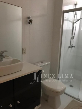 Imagem Imóvel com 3 Quartos para Temporada, 135 m² em Meia Praia - Itapema Imagem Imóvel com 3 Quartos para Temporada, 135 m² em Meia Praia - Itapema