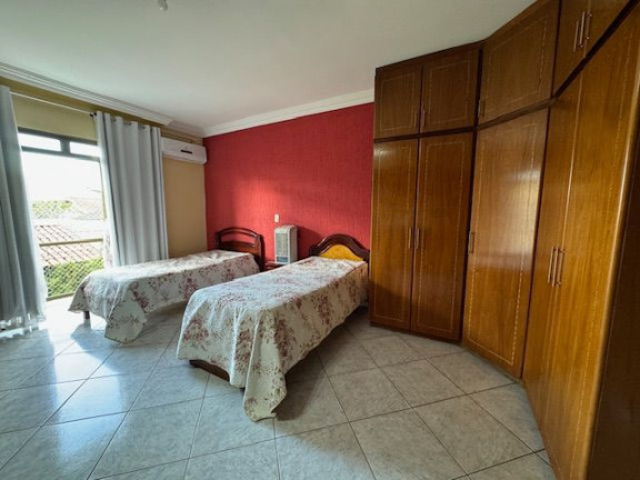 Imagem Sobrado com 3 Quartos à Venda, 245 m² em Jardim América - Goiânia Imagem Sobrado com 3 Quartos à Venda, 245 m² em Jardim América - Goiânia
