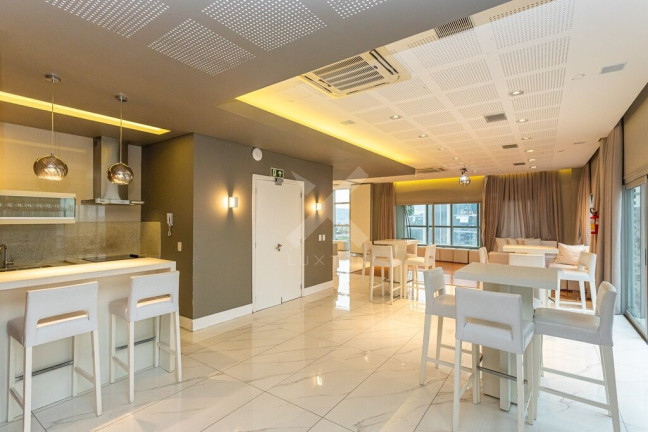 Imagem Apartamento com 1 Quarto à Venda, 54 m² em Petrópolis - Porto Alegre