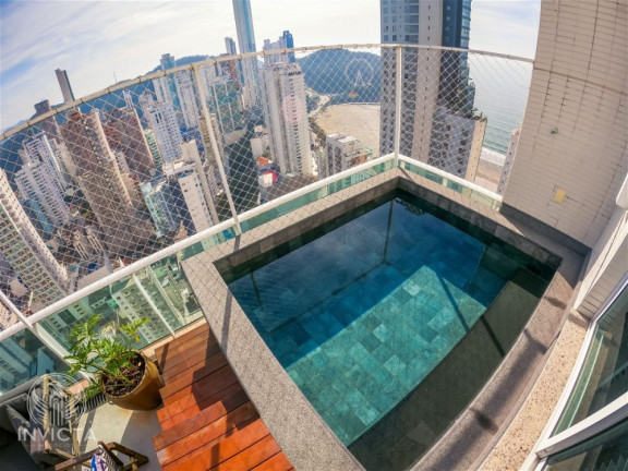 Imagem Apartamento com 3 Quartos à Venda, 251 m² em Centro - Balneário Camboriú Imagem Apartamento com 3 Quartos à Venda, 251 m² em Centro - Balneário Camboriú