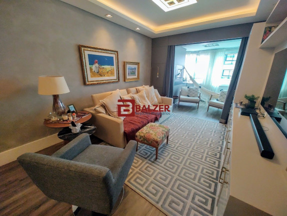 Imagem Apartamento com 3 Quartos à Venda, 131 m² em Centro - Florianópolis Imagem Apartamento com 3 Quartos à Venda, 131 m² em Centro - Florianópolis