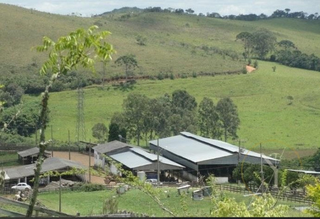 Imóvel com 6 Quartos à Venda, 146 m² em Centro - Socorro