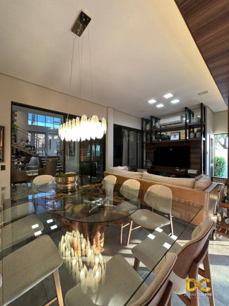 Imagem Casa de Condomínio com 4 Quartos à Venda, 323 m² em Jardim Itália - Cuiabá Imagem Casa de Condomínio com 4 Quartos à Venda, 323 m² em Jardim Itália - Cuiabá
