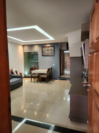 Imagem Casa com 3 Quartos à Venda, 140 m² em Cabral - Contagem