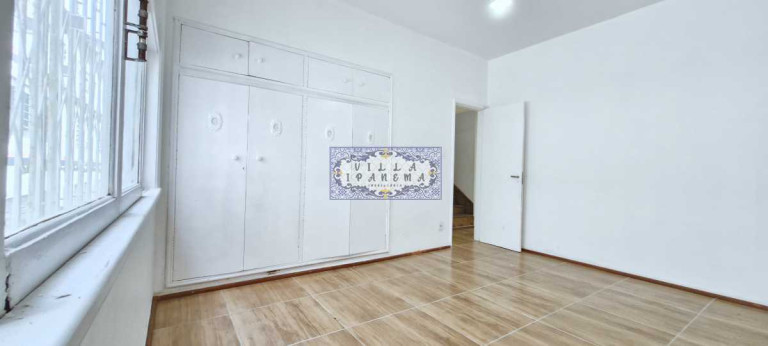 Imagem Imóvel com 3 Quartos à Venda, 200 m² em Jardim Botânico - Rio De Janeiro Imagem Imóvel com 3 Quartos à Venda, 200 m² em Jardim Botânico - Rio De Janeiro
