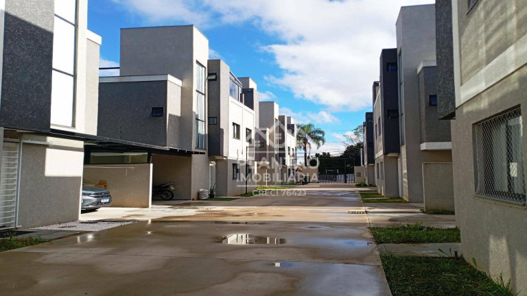 Imagem Sobrado com 3 Quartos à Venda, 105 m² em Uberaba - Curitiba Imagem Sobrado com 3 Quartos à Venda, 105 m² em Uberaba - Curitiba