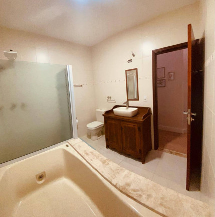 Imagem Casa com 4 Quartos à Venda, 257 m² em Observatório - Vinhedo Imagem Casa com 4 Quartos à Venda, 257 m² em Observatório - Vinhedo