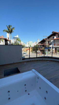 Imagem Casa com 3 Quartos à Venda, 170 m² em Balneário Camboriú