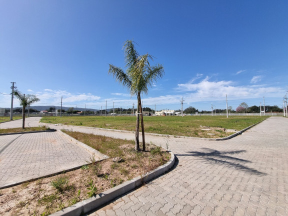 Imagem Terreno à Venda, 132 m² em Hípica - Porto Alegre Imagem Terreno à Venda, 132 m² em Hípica - Porto Alegre