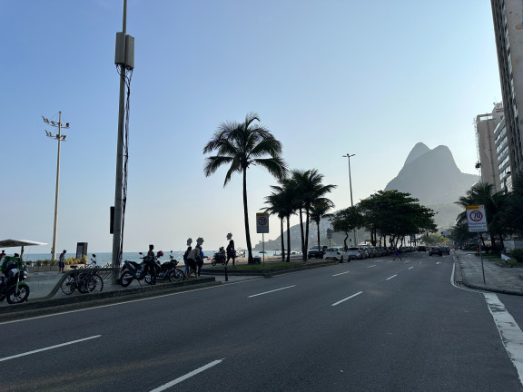 Imagem Imóvel com 2 Quartos à Venda, 85 m² em Leblon - Rio De Janeiro Imagem Imóvel com 2 Quartos à Venda, 85 m² em Leblon - Rio De Janeiro