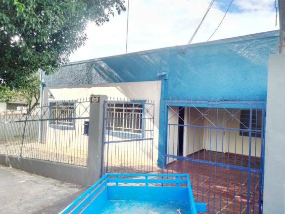 Casa com 3 Quartos para Alugar,  em Arapongas