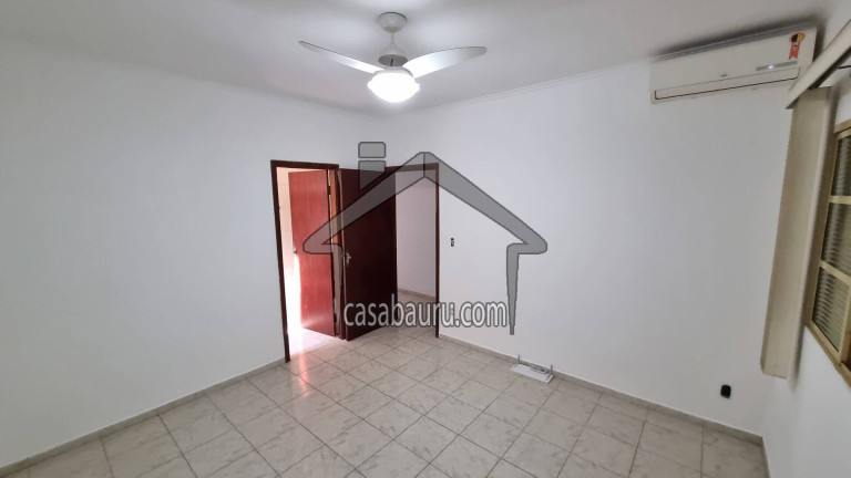 Imagem Casa com 3 Quartos à Venda, 363 m² em Vila Nipônica - Bauru