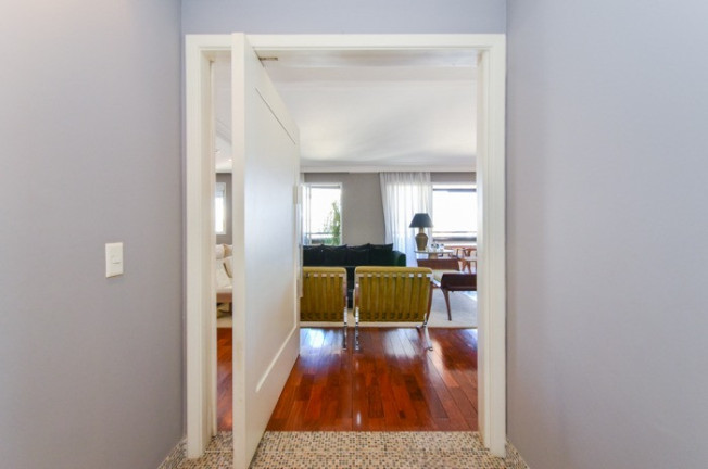 Imagem Apartamento com 3 Quartos à Venda, 202 m² em Moema - São Paulo Imagem Apartamento com 3 Quartos à Venda, 202 m² em Moema - São Paulo