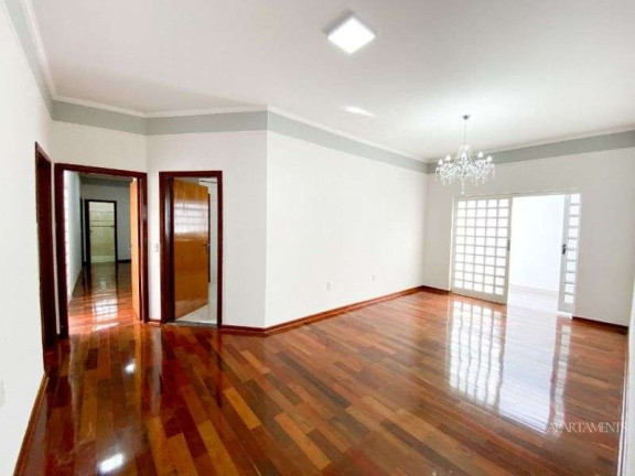 Casa com 4 Quartos à Venda, 260 m² em São José - Franca