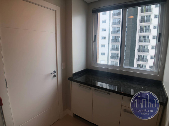 Imagem Apartamento com 3 Quartos para Alugar, 223 m² em Centro - Balneário Camboriú Imagem Apartamento com 3 Quartos para Alugar, 223 m² em Centro - Balneário Camboriú