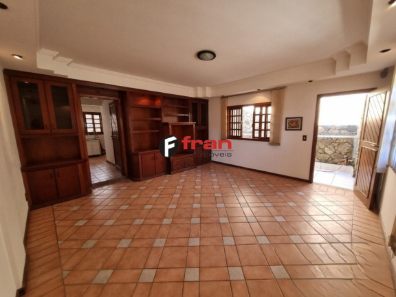 Imagem Casa com 6 Quartos à Venda, 291 m² em Córrego Grande - Florianópolis