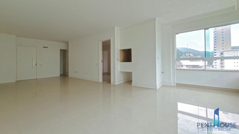 Imagem Apartamento com 3 Quartos à Venda, 130 m² em Centro - Balneário Camboriú Imagem Apartamento com 3 Quartos à Venda, 130 m² em Centro - Balneário Camboriú