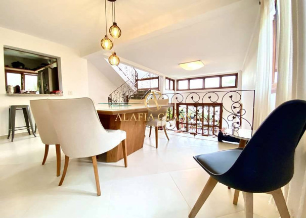 Imagem Casa de Condomínio com 4 Quartos à Venda, 337 m² em Moinho Velho - Cotia