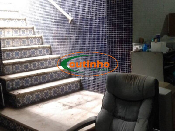 Imagem Casa com 3 Quartos à Venda, 500 m² em Grajaú - Rio De Janeiro Imagem Casa com 3 Quartos à Venda, 500 m² em Grajaú - Rio De Janeiro