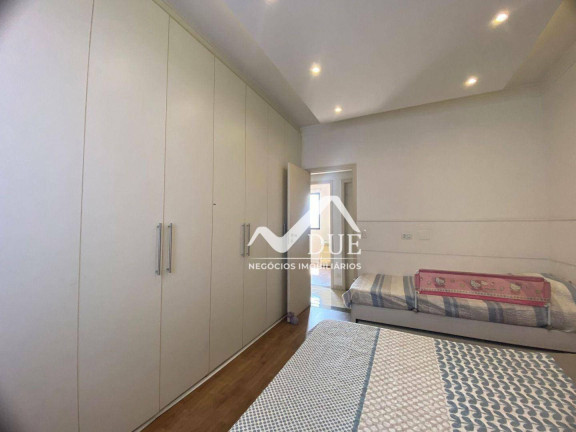 Imagem Apartamento com 3 Quartos à Venda, 125 m² em Embaré - Santos