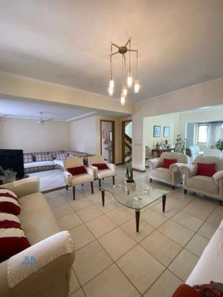 Imagem Casa com 4 Quartos à Venda, 315 m² em Trindade - Florianópolis Imagem Casa com 4 Quartos à Venda, 315 m² em Trindade - Florianópolis