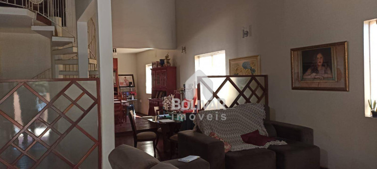 Imagem Casa com 3 Quartos à Venda, 360 m² em Setor Central - Itumbiara Imagem Casa com 3 Quartos à Venda, 360 m² em Setor Central - Itumbiara