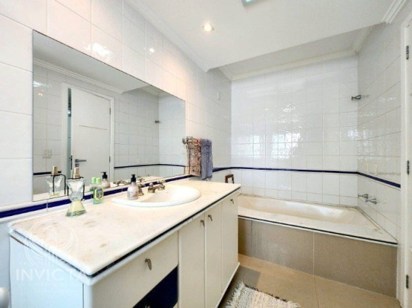 Imagem Apartamento com 3 Quartos à Venda, 176 m² em Centro - Balneário Camboriú Imagem Apartamento com 3 Quartos à Venda, 176 m² em Centro - Balneário Camboriú